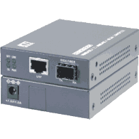 Gigabit Ethernet fiber optic converter with 1x 1000Base-T GbE 1000Mbps RJ45 port and 1x 1000Base-X GbE SFP slot with multimode 1000Base-SX or singlemode (monomode) 1000Base-LX SFP module. Current feeding per Power over Ethernet according to IEEE 802.3af standard (PD powered device).